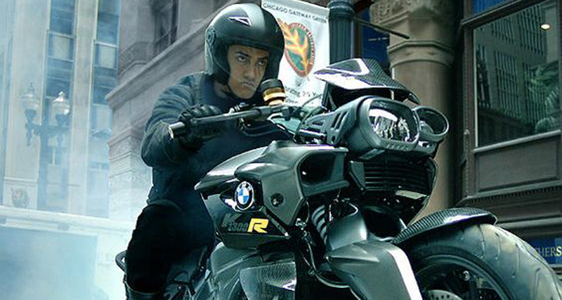 आमिर खान की Dhoom-3 बाइक के बारे में जानना चाहेंगे आप ....