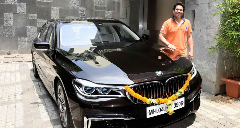 सचिन की नई BMW 750i M Sport कार देखी क्या ...