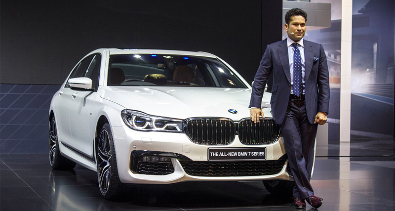 सचिन की नई BMW 750i M Sport कार देखी क्या ...