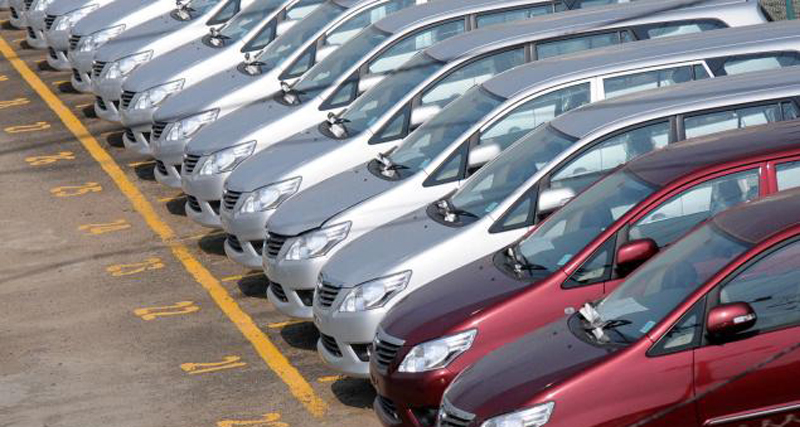 जनवरी से महंगी होगी कारें, 50 हजार तक बढेंगे दाम: एक्सपर्ट रिपोर्ट