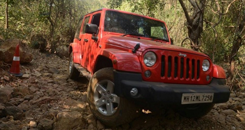 यह है Jeep Wrangler Unlimited का पेट्रोल वेरिएंट, देखा क्या...