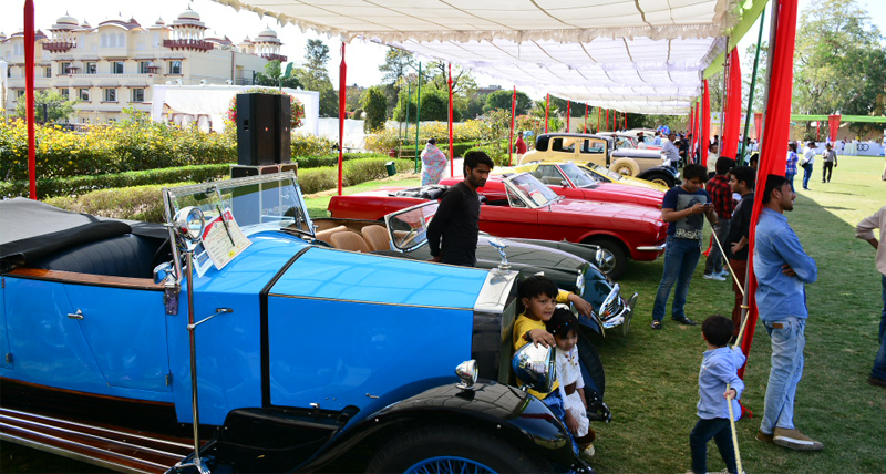 जयपुर की प्रदर्शनी में छाई विंटेज कारें, रैली कल