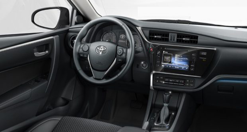 एकदम नए लुक में आई Toyota Corolla Altis