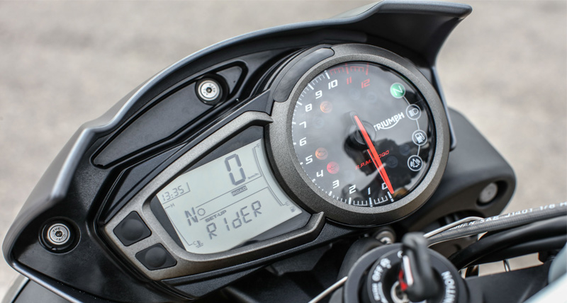 Triumph Speed Triple यह इसका नाम, रफ्तार हवा से भी तेज