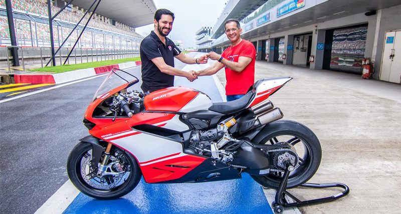 Ducati 1299 Superleggera: दाम 1.12 करोड़, देश में केवल एक के पास