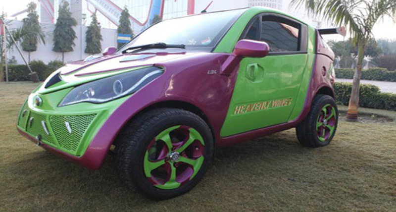 रंगीन मिजाज के साथ रंगी-बिरंगी कारों के भी शौकीन हैं राम रहीम