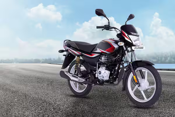 टैंक फुल कराने पर 800 किमी दौड़ती है Bajaj Platina, सिर्फ 5 हजार की डाउन पेमेंट में ले जाएं घर