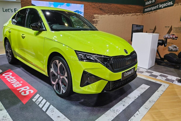 Launch Date Finalized! स्कोडा की नई Octavia RS से हिलेगा मिड-साइज सेगमेंट – जबरदस्त लुक और टेक्नोलॉजी से लैस