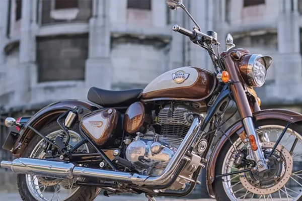 रॉयल एनफील्ड की बिक्री में अक्टूबर 2025 में जबरदस्त उछाल, फेस्टिव सीजन में 13 प्रतिशत की शानदार बढ़त