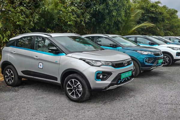 सेकंड-हैंड इलेक्ट्रिक कार खरीदने से पहले इन तीन महत्वपूर्ण बातों का रखें ध्यान, नहीं तो हो सकता है बड़ा नुकसान
