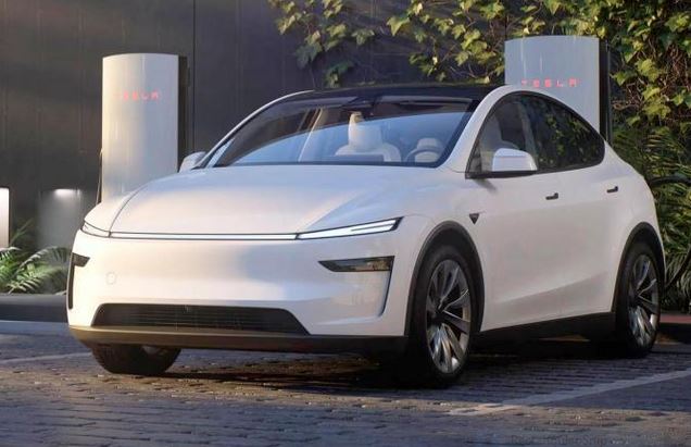 भारत में Tesla का नया दांव! Model Y Premium RWD की कीमत में बदलाव, सस्ती हुई एंट्री