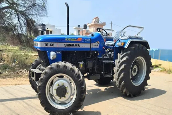 सोनालीका डीआई 60 सिकंदर डीएलएक्स टीपी 4WD खेतों में देता है बेहतर मजबूती
