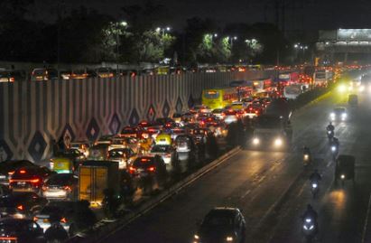 भारत में नवरात्रि पर गाड़ियों की धमाकेदार सेल, बिक्री 11.23 लाख यूनिट्स से अधिक रही : फाडा