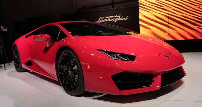 Lamborghini नहीं उतारेगी Aventador RWD Car