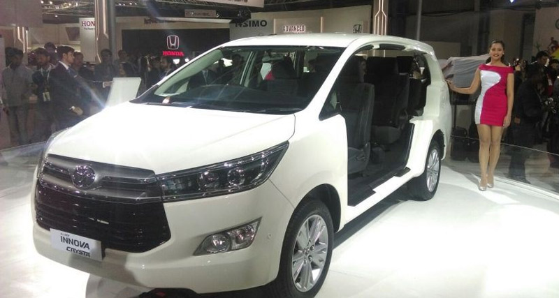 Toyota ने Unveil की New Generation 2016 Innova Crysta