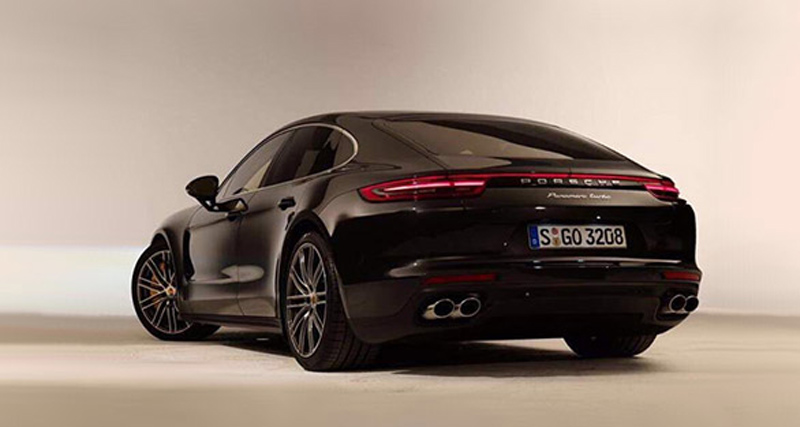 2017 Porsche Panamera की फोटो आॅनलाइन लीक