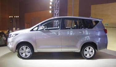 Mahindra जल्द उतारेगा नई MPV, इनोवा से होगी टक्कर