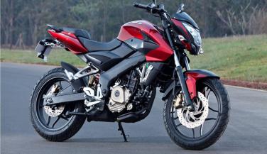 केवल हजार रूपए में कराइए Bajaj Pulsar 200NS की बुकिंग