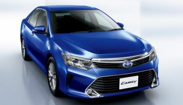 देश में लाॅन्च हुई 2017-Toyota Camry Hybrid