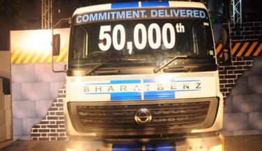 पिछले 5 सालों में DAIMLER ने बेचे 50 हजार ट्रक