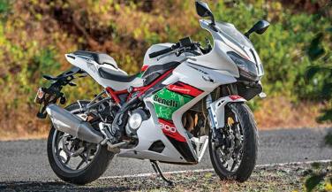 Benelli 302R का नया स्टाइल देखा क्या, हैरान रह जाएंगे …