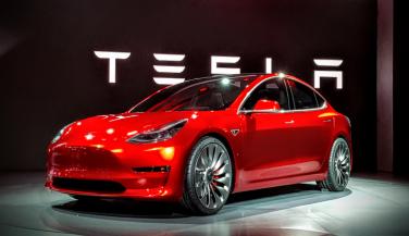 दो दिन बाद शुरू हो रही है TESLA कारों की ​सेल