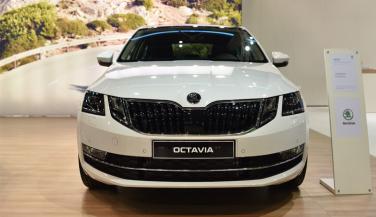 पहले से नए अंदाज में आ सकती है 2017-Skoda Octavia