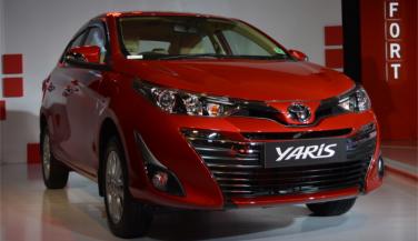 Toyota Yaris mid sized Sedan लॉन्च, ये है कीमत, इन्हें देगी टक्कर