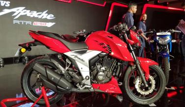 TVS Motor ने 6 महीने में बेची 1 लाख नई Apache मोटरसाइकिल