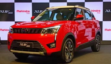 Mahindra ने भारत में लॉन्च की XUV300, कीमत...