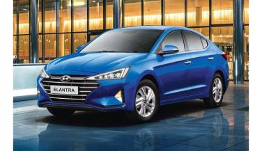 Hyundai India ने लॉन्च की Elantra Facelift, 3 Variants में अवलेबल, कीमत...