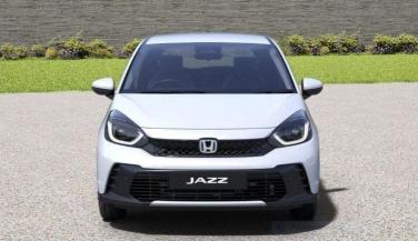 नए लुक में आई Honda Jazz Facelift, स्पोर्टी डिजाइन और हाइब्रिड पावरट्रेन के साथ हुई पेश
