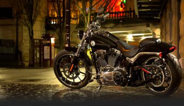 Harley Davidson Breakout : फीचर्स और डिजायन में है शानदार
