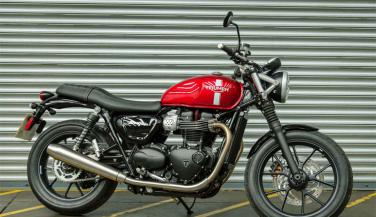 Triumph Street Twin की बुकिंग 100 के पार