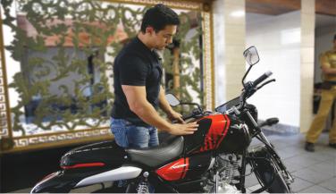 आमिर खान ने खरीदी यह कौनसी बाइक, जानें<br>