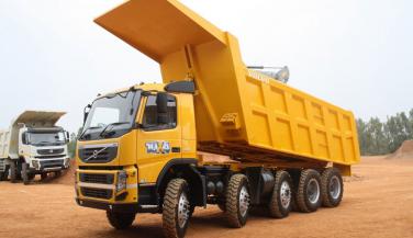 Volvo ने लॉन्च किए भारत के Largest Capacity Multiaxle Dump Trucks