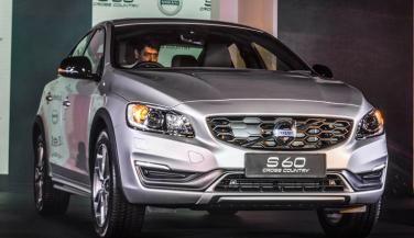 Volvo S60 Cross Country लॉन्च, कीमत 38.9 लाख रुपए
