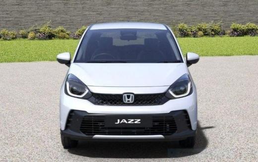 नए लुक में आई Honda Jazz Facelift, स्पोर्टी डिजाइन और हाइब्रिड पावरट्रेन के साथ हुई पेश